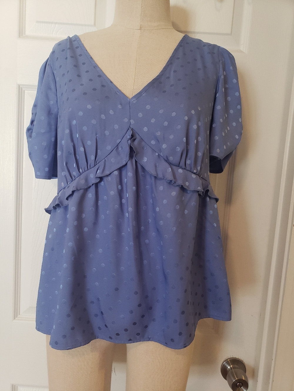 Chenault Lavender Blue Polka Dot V-Neck Ruffle Blouse Size Large